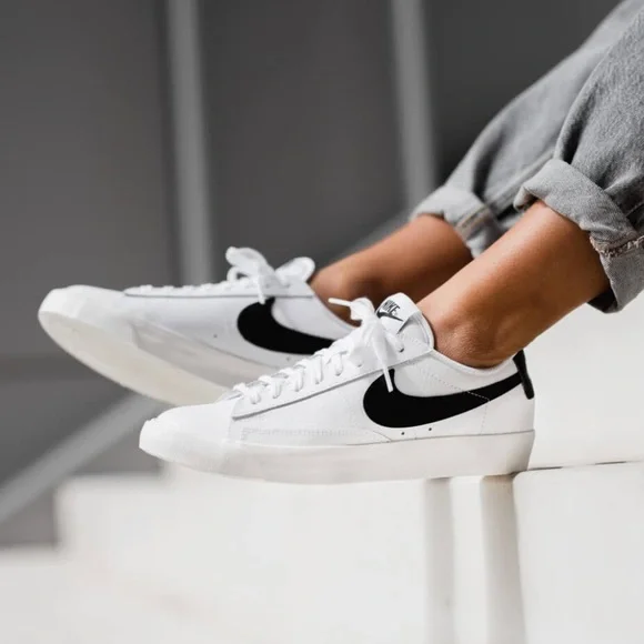 Nike Blazer Low 77 Vintage Sneakers Shoes New Shoe - Picture 11 of 11